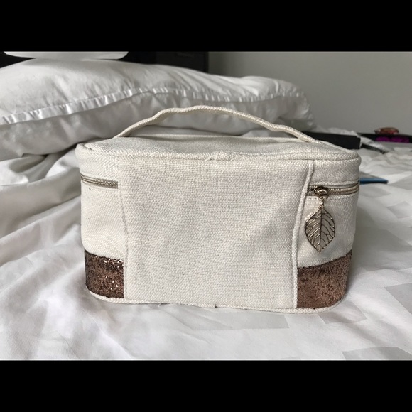 Clarins Makeup Bag - Picture 8 of 8